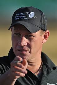 Rugbylegende James Small sterf