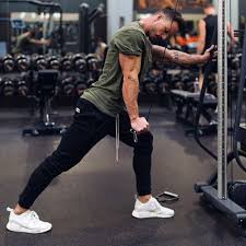 See This Instagram Photo By Magic Fox 32 2k Likes Gym Outfit Men Workout Clothes Sports Wear Fashion