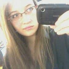 Samantha Knigge's Instagram, Twitter & Facebook