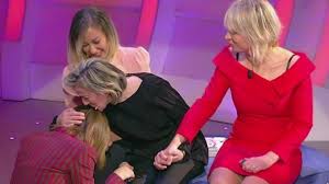 (alessandra amoroso su dildo.) « mi sono messa la maglietta rossa quella dell'ultima. Esibizione Interrotta Di Alessandra Amoroso A C E Posta Per Te Smette Di Cantare Perche Commossa