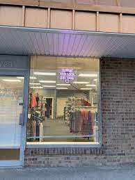 Our story vinyl warehouse was founded in 2011 to provide end users with an easy to apply, cost effective way of refurbishing and upcycling bland tired furniture in both the home and office. Vinyl Warehouse Louisville 5729 Bardstown Road Louisville Ky Arts Crafts Supplies Mapquest