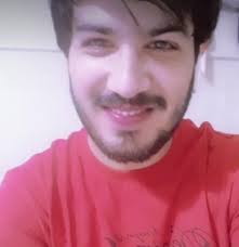 What is different between freight forwarders and logistic ?