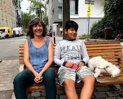 Die neue nummer eins bei den wiener grünen heißt birgit hebein. Birgit Hebein En Twitter Das Ist Duchan Eines Der Kinder Die Von Anfang An In Der Hardtmuthg Dabei Waren Gestern Haben Sie Mir Ihre Coole Strasse Gezeigt Hier Verbringen Sie Gerade Besonders