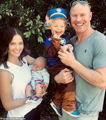 Lauren is 15 weeks pregnant, with the new baby due at the start of winter. Lauren Brant Jokes That Husband Barry Hall Loves Her Boobies Daily Mail Online