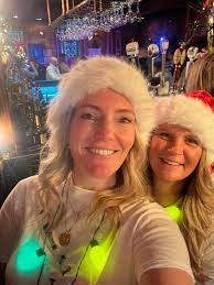 Last night to come in for gift certificates! We will be available for you  from 330-9pm Merry merry! Delish delish!