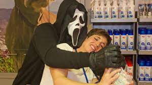 Mai, 20.15 uhr) zeugen im fall eines 37 jahre zurückliegenden verbrechens. Aktenzeichen Xy Ungelost Schuhgeschaft Uberfallen Am Busbahnhof Verschwunden Bankuberfall Kurz Vor Feierabend Gefahrlicher Paketbote Tv Episode 2020 Imdb