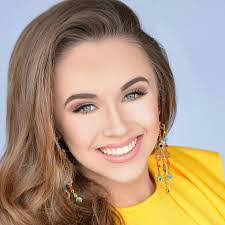 Lori Oxendine's Instagram, Twitter & Facebook