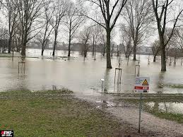 Nach dieser vorhersage würde man in zwei tagen (montag/dienstag). Hochwasser Bilder Aus Koln So 07 02 2021 Leserfotos Spaziergang Am Rhein News On Tour De