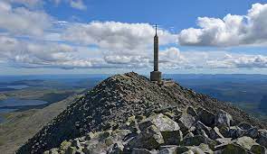 The view from the summit is impressive, as one can see an area of approximately 60,000 km², one sixth of norway's mainland. Gaustatoppen Gausta 1883 M Telemark Norwegen