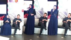 Ketika cinta telah bersarang taklukkan dua manusia untuk hanyut dalam rasa. Datuk Siti Nurhaliza Izara Aishah Family Pergi Dinner Di Singapore By Gerak Geri Artis