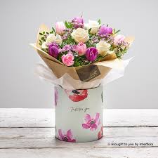 Custom gift box builder, build a gift box, gift box delivery, affordable curated gift boxes. Pretty Rose Tulip Gift Box Buy Online Or Call 05394 80375