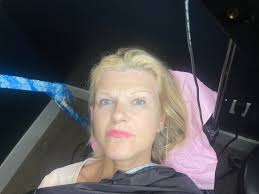 Are there tattoo parlors in town that do eyebrow tattoos and permanent  lipstick?