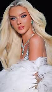 Preciosa 😍👸🏼 nuestra Miss Universe