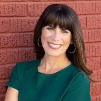 Sarah Hui's Instagram, Twitter & Facebook