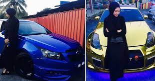 Mereka akan nampak lebih feminin jika memakai earing. Selain Mekap Muka Hobi Wanita Ini Mekap Kereta Koleksi Kereta Yang Dimiliki Memang Hot Vanilla Kismis