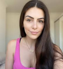 Dear runners. I am travelling to Catania, Sicily. Does anyone know where to  run? Where is the most safe/beautiful place to run? Happy lunar New Year 🐲 