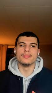 Nous avons le plaisir de vous présenter le comité exécutif du comité de la  Prémed 2024-2025! Présidente: Marisa Lam VP communications et recrutement:  Ahmad Fayad et William Xue VP affaires externes: Dilinur