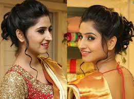 Latest hair style on saree for party wear, wedding, reception and engagement. 10 Best Hairstyles For Traditional Sarees Indian Beauty Tips