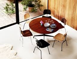 Eames Table With Round Top And Segmented Base Eames Table Eames Molded Plywood Dining Chair Small Living Room Chairs