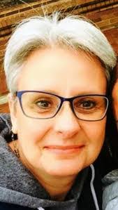 Edith Lange's Instagram, Twitter & Facebook