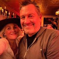 Angela Knoll's Instagram, Twitter & Facebook