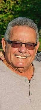 Jonathan Mena's Instagram, Twitter & Facebook