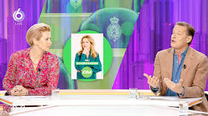 Lucille martine werner (eindhoven, 12 oktober 1967) is een nederlands televisiepresentatrice en sinds 31 maart 2021 tweede kamerlid voor het cda. Albert Verlinde Neemt Het Op Voor Graaiende Lucille Werner