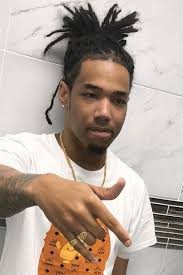 Can you enhance old photo of mother?