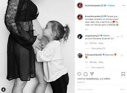 The brunette stunner shared a snap of herself and. Kisah Cinta Bruno Fernandes Dan Ana Pinho Sejak Bangku Sekolah