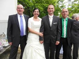 Immerhin nicht so schlimm wie der erste teil. Hochzeit Von Simone Gunsch Und Hubert Schreilechner Kennelbach Vol At