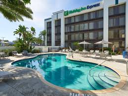 This modern hotel has staff who speak english, spanish, and filipino. Kid Friendly Hotels In Hollywood Fl Holiday Inn Hollywood Price From Usd 99 75