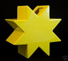 Deutschen Text Finden Sie In Schwarzer Farbe Markiert Transport Information Below In Blue Color 1 Yellow Sign Painting Crafts Ceramic Painting