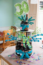 Biertorte Fur Geburtstag Gefallig Bier Geschenke Selber Machen 17thbirthday Bier Geschenke Selber Mache In 2020 Bierkuchen Alkohol Geschenke Bier Geburtstagskuchen