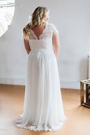 Da ein eigener test durch uns zu einseitig wäre. Brautkleider In Grossen Grossen Fur Plus Size Braute Hochzeitsblog The Little Wedding Corner Plus Size Braute Braut Brautfrisur