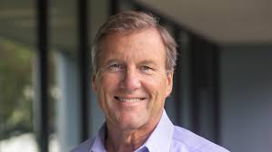 Agent earns commercial designation, new global adviser concierge