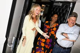 Gwyneth Goes Back to Her Day Job - The New York Times