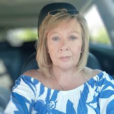 I had knee replacement surgery 15 days ago. Can i start using scar cream or  tape? Or should I wait? The scar is dry and uncomfortable.