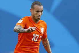 Doch dass er immer weniger lief, immer weniger bereit war, seine leistung abzurufen, machte ihm mehr und mehr zu schaffen. Niederlande Rekord Wesley Sneijder Zieht An Oranje Legende Vorbei