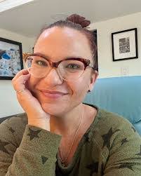 Tara Mcgrath's Instagram, Twitter & Facebook