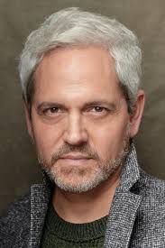 Elefantes sobre una telaraña (Short 2011)