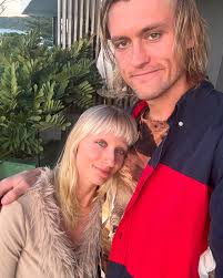 Dee Salmin (@dee.salmin) • Instagram photos and videos