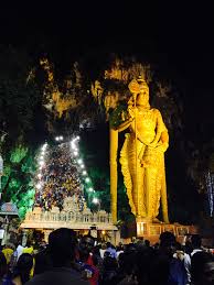 Am 8 feb 2017 veröffentlicht. Thaipusam 2017 Batu Caves Batu Statue Of Liberty