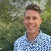 50+ perfiles de «Fredin»