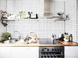 تصاميم من تعليق خزائن في المطبخ مزايا وعيوب هل يستحق التخلي عن خزائن متمحور ملامح تصميم وتخطيط مطابخ طابق واحد