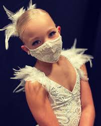 LVR DESIGNS COSTUMES(@lvrdesigns) • Instagram 사진 및 동영상