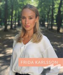 Frida karlsson anländer till måndagens idrottsgala i globen. Facebook