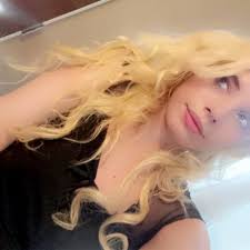 Baby Giraffe (@babiegiraffe)