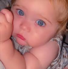 Good afternoon moms! does any of you moms, knows or can recommend me a  nanny? maybe a stay home mom that work as a baby was well? I'm desperate  looking for a