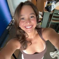 Jillian Simmons (@_jilliansimmons)