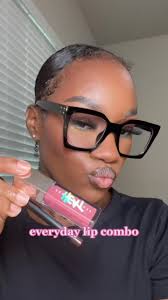 my new favorite lip combo 🔥 @Fenty Beauty Fussy Heat & Morphe lip liner  "Richie" #lipcombo #blackgirllipcombo #fentyheatgloss